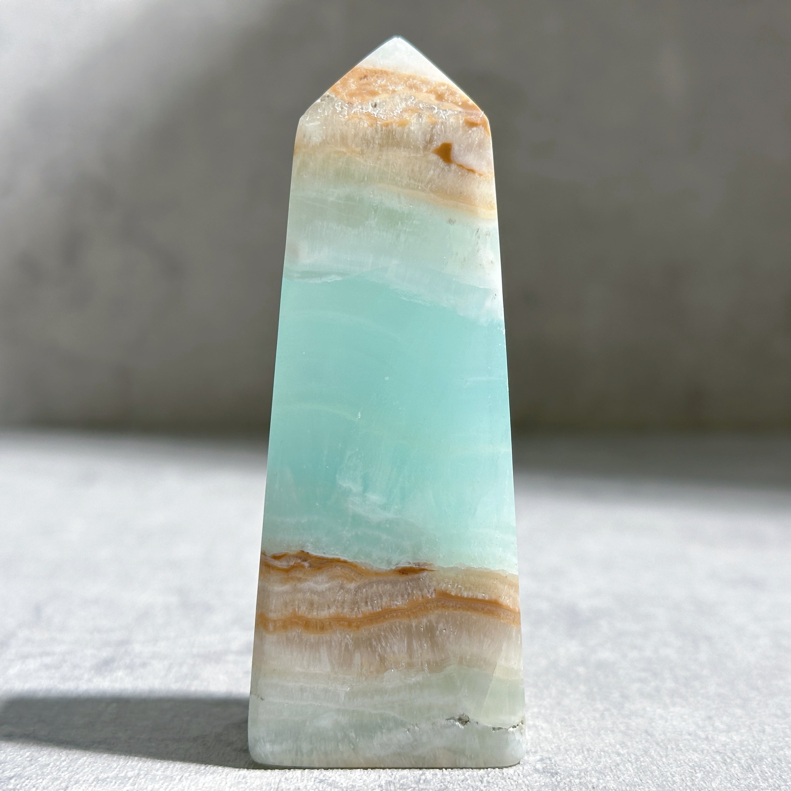 【高品質】カリビアンブルーカルサイト タワー42◇ Caribbian Blue Calcite ◇天然石・鉱物・パワーストーン