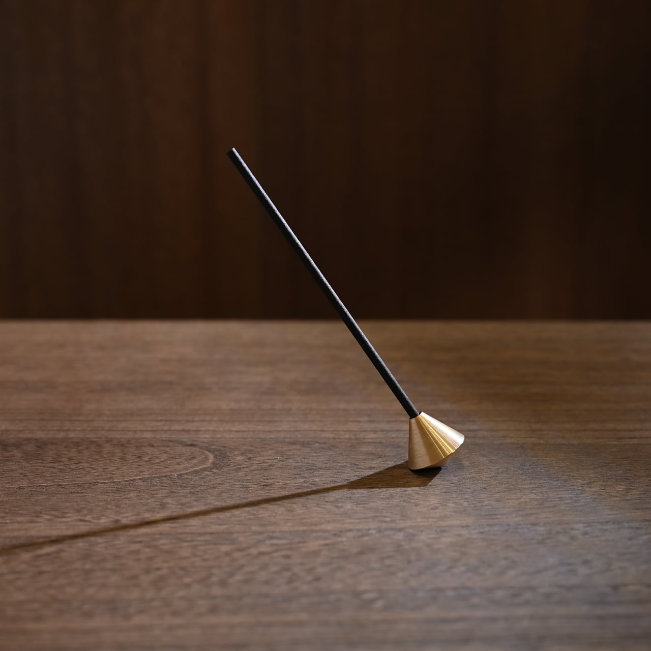 3種類の角度・elemense incense用真鍮のお香立て》acron brass