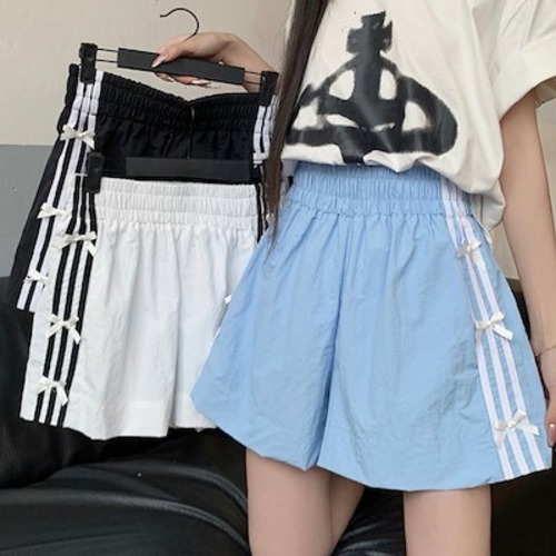 2024 春夏パンツ ショート丈 ワイド ウエストゴム ハイウエスト 美脚効果 脚長効果 細見え 短パン 黒白 おしゃれ かわいい 韓国ファッション系 レディース サイドお出かけ
