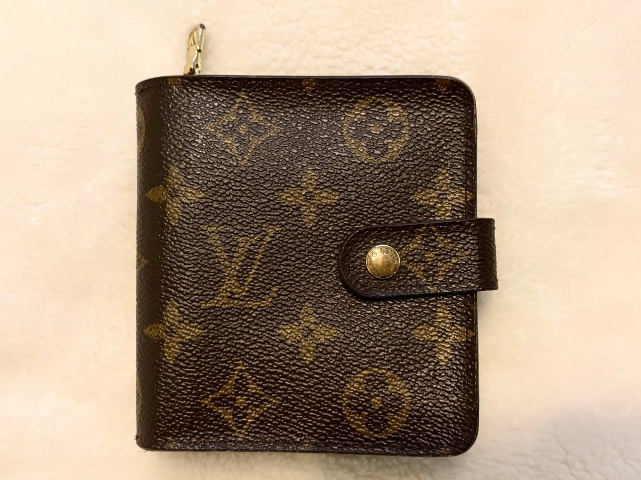 LOUIS VUITTON Compact zip wallet MADE IN FRANCE