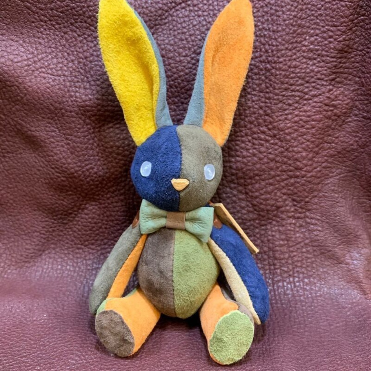 ピッグスウェードベルラビ★端革を使ってアップサイクル「ベルズラビット」写真の1点販売です　落ち着いたカラフル系