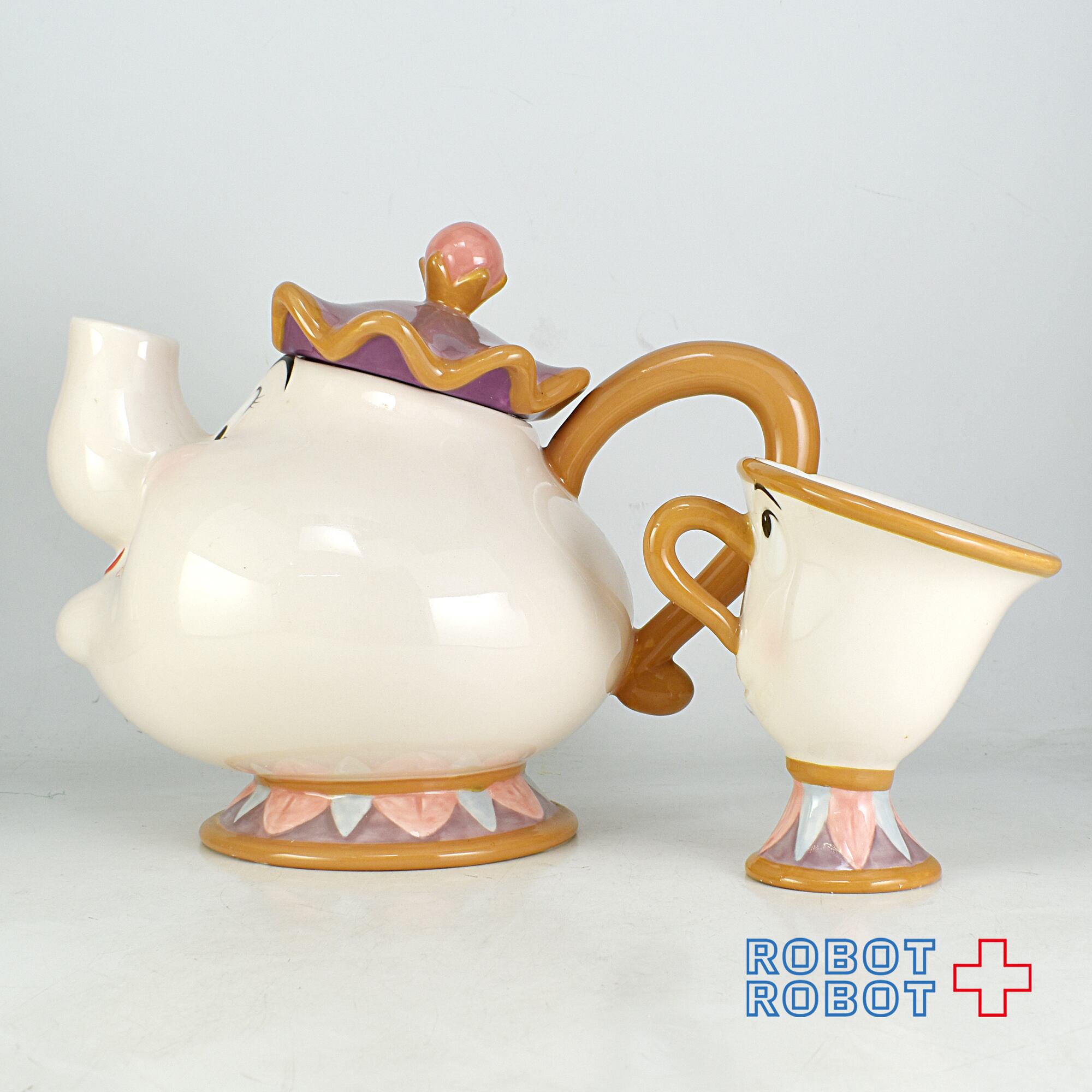 【希少】　美女と野獣 10周年 ティーセット 陶器 フィギュアリン 箱付 希少】 美女と野獣 10周年 ティーセット 陶器 フィギュアリン 箱付