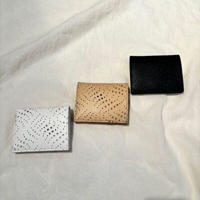 B.stuff 新作!ランダムドットコンパクトお財布