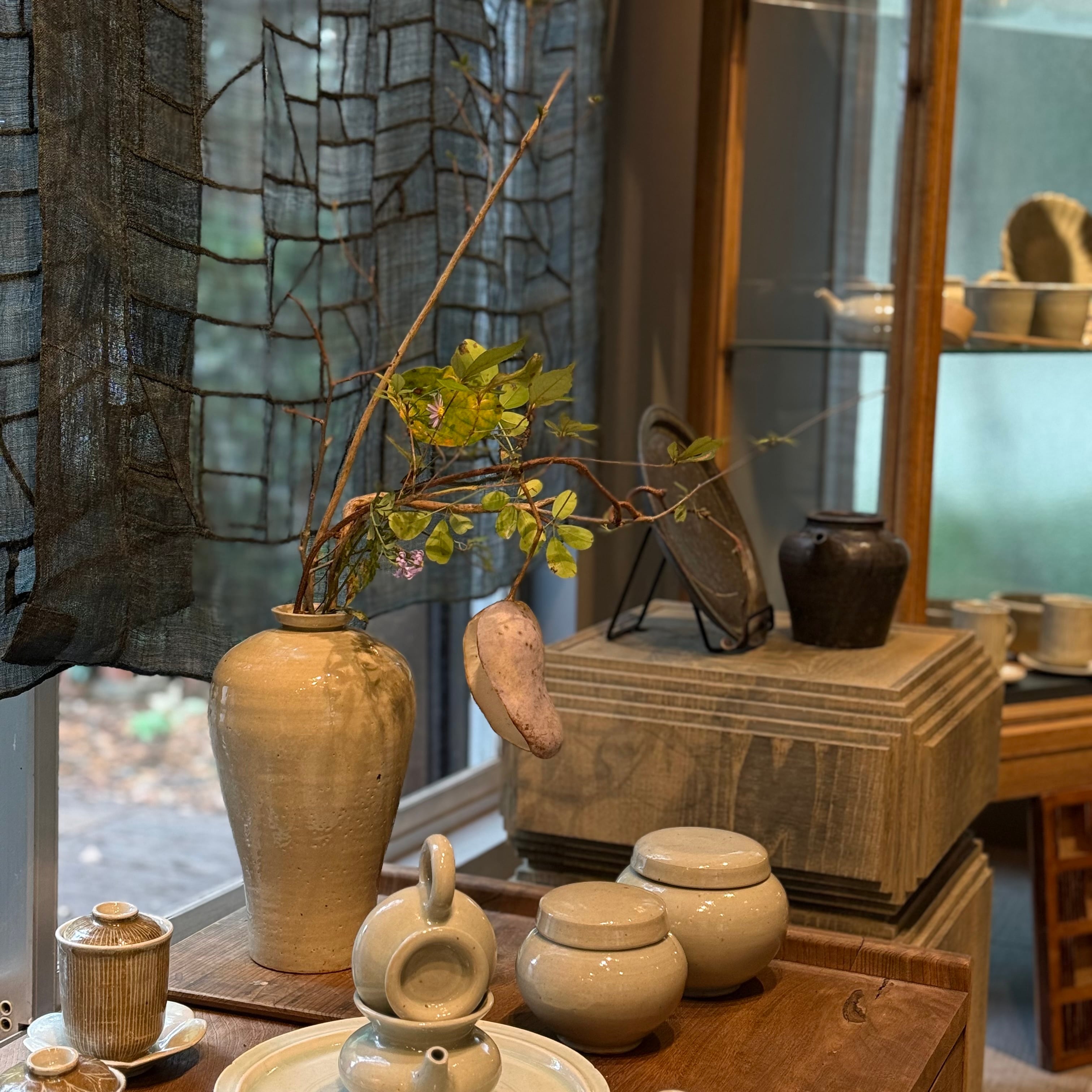 日高伸治 青白磁 梅瓶 | gallery 一白