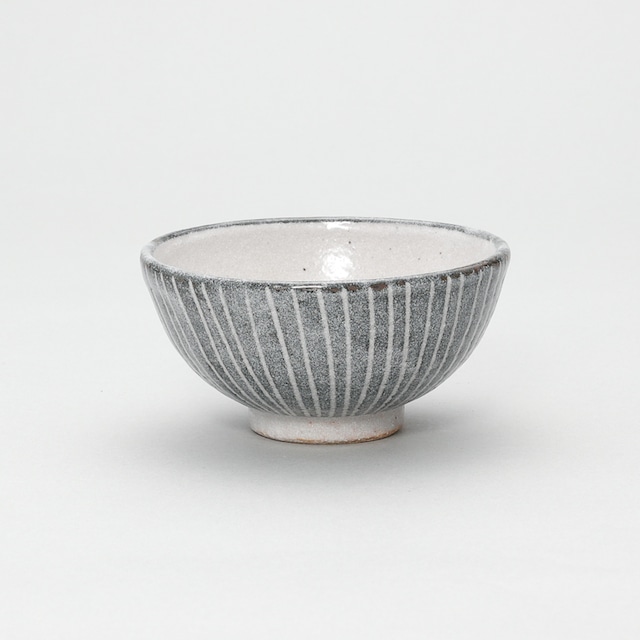 長谷川 鼠志野十草飯碗 縦幅11.9cm 横幅11.9cm 高さ5.8cm 210g 志野 山佳