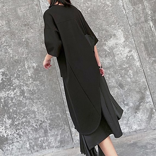 Asymmetrical pleated skirt C0191