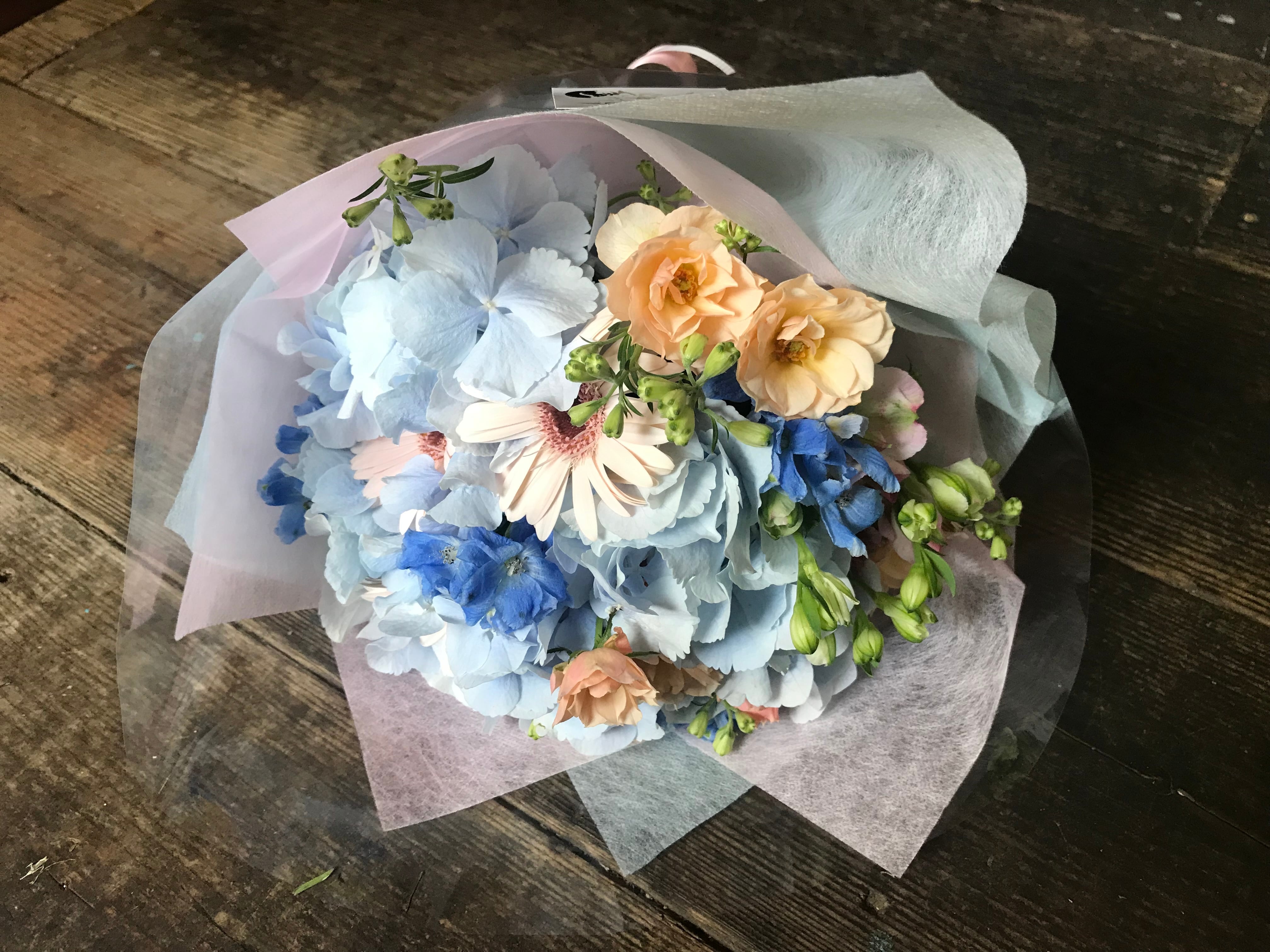 Original Flower ShortBouquet（季節の花束）（MS) | flower shop