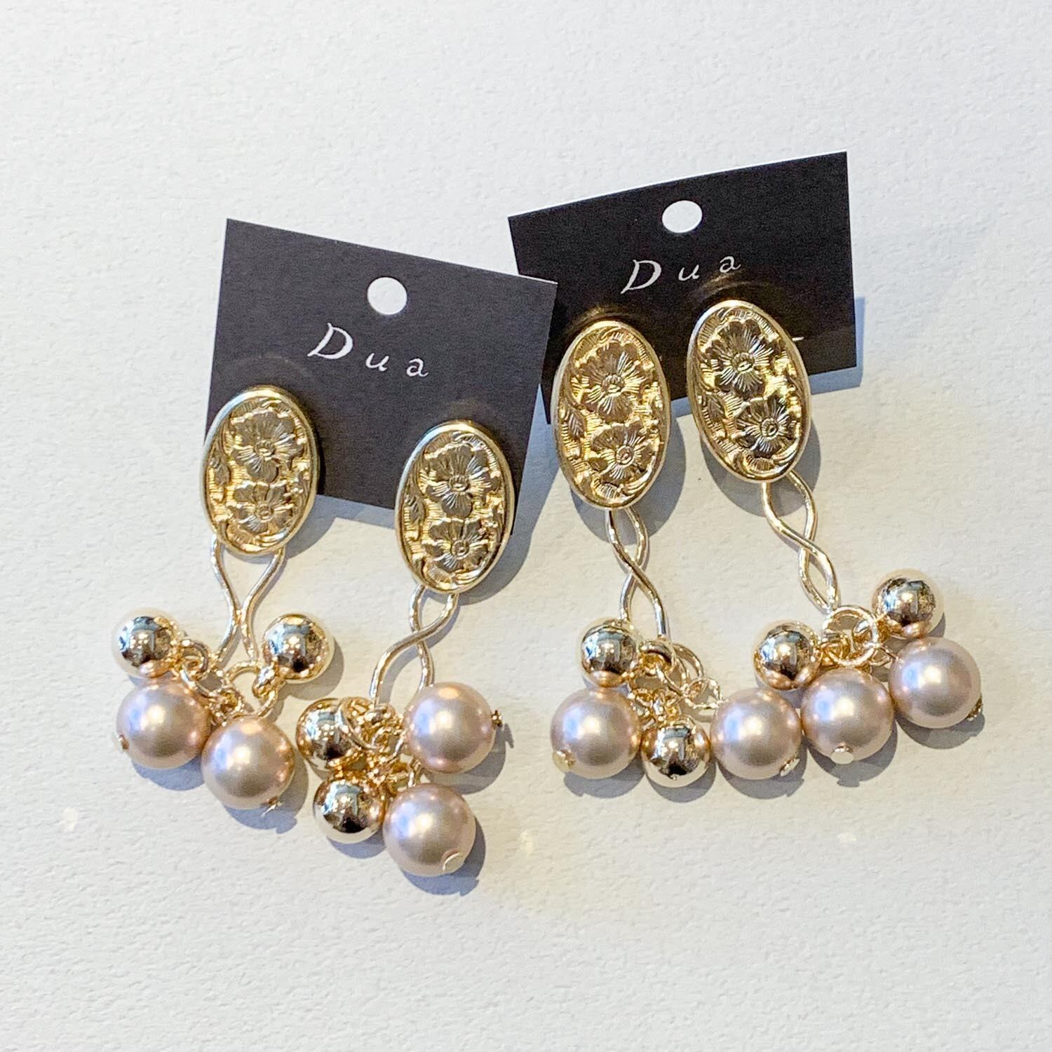 USA真鍮お花模様のカボションとパールチャームの〈ピアス/イヤリング