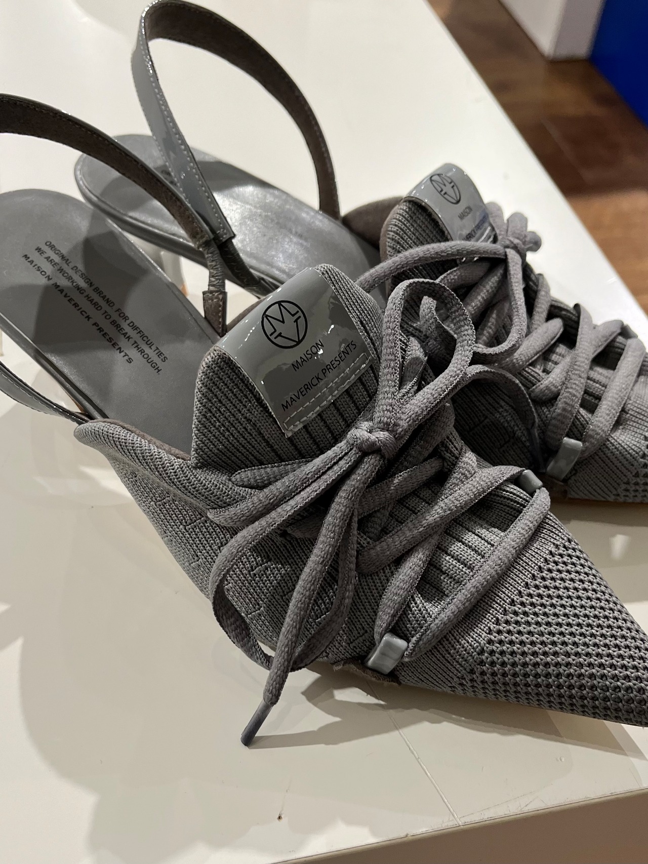 メゾンマヴェリックプレゼンツ　MAISONMAVERICKPRESENTS 　ニットレースアップヒールスニーカー