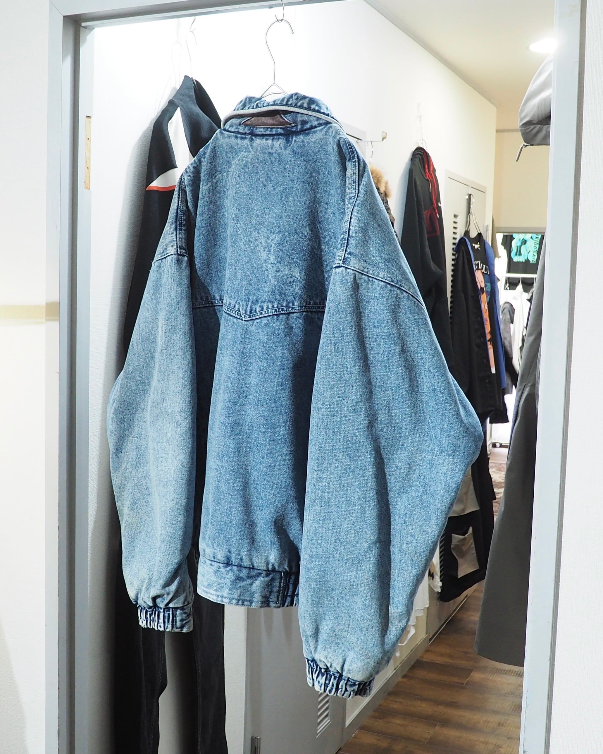 1980s Beautiful Ice Blue × leather docking Over silhouette vintage Denim jacket