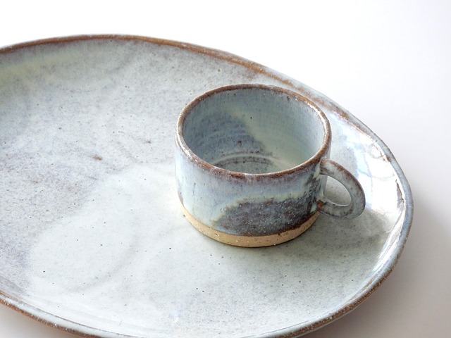 ゆらぎのうつわで楽しむワンプレート時間 – 楕円プレート&マグカップ