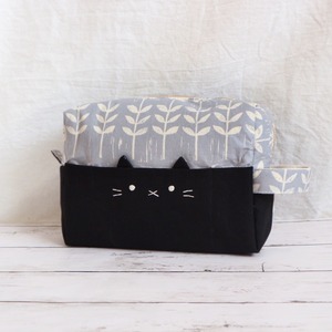 【完売】ゆきぐにどうぶつのたくさん入れちゃうマルチポーチ （輸入柄 グレーおはな）