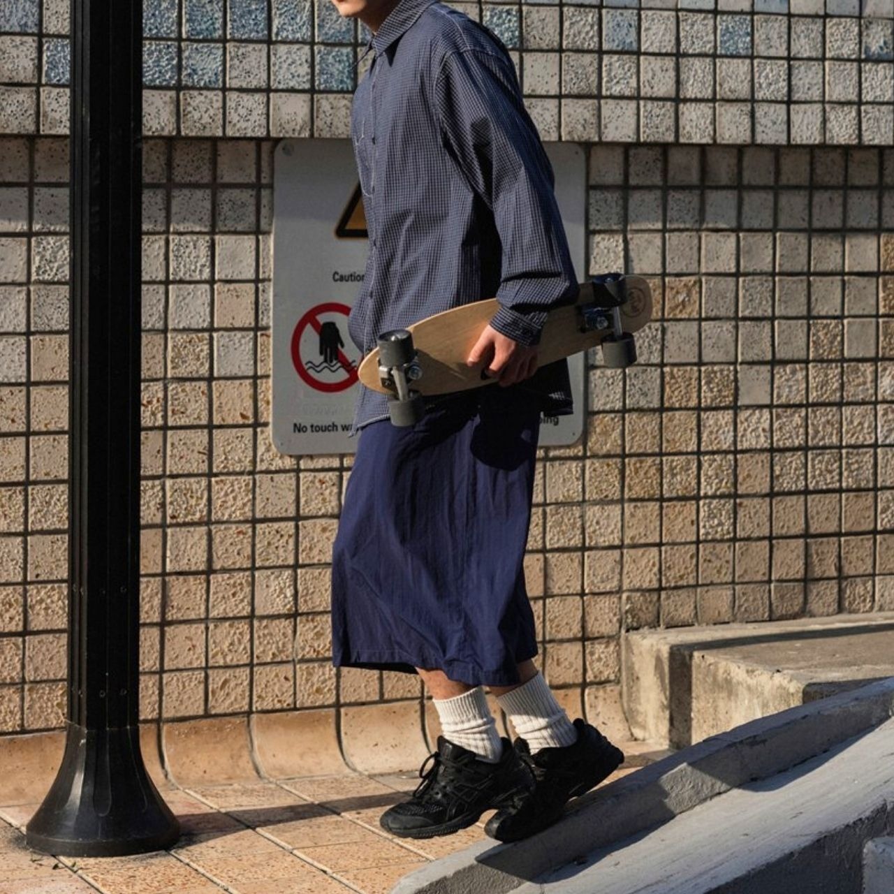 ワイドレッグ7分丈薄手ナイロンパンツ　0713