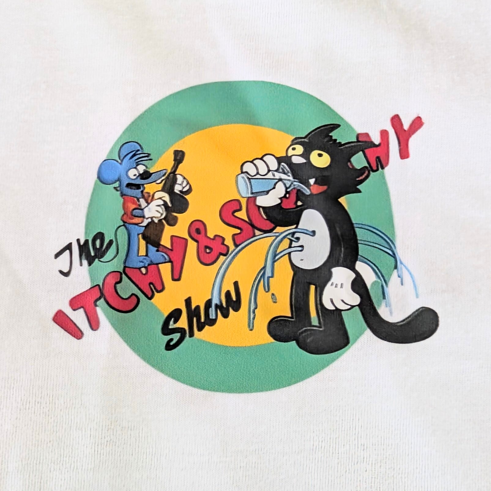 【 The Simpsons( ザ・シンプソンズ ) 】『 The Itchy & Scratchy Show / イッチー&スクラッチー 』 「Treehouse of Horror」(ツリーハウス・オブ・ホラー)/ Tシャツ / WHITE〚アメリカン雑貨 アメトイ〛