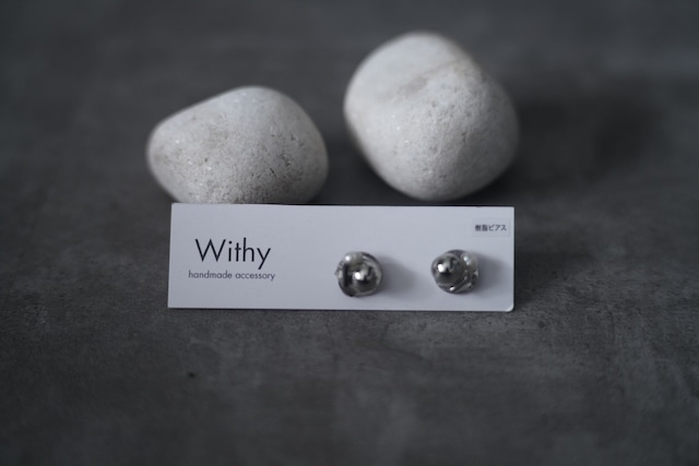 withy 樹脂ピアス　/26