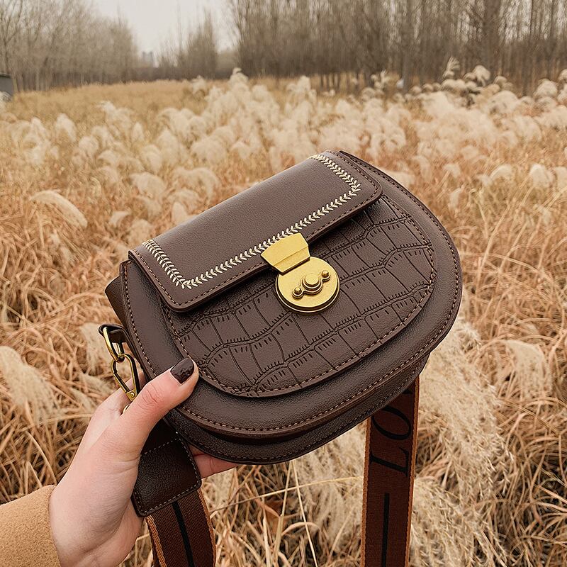 オータムウィンターレッド 秋物 冬物 メッセンジャーバッグ サドルバッグ シートバッグ Tiancai_Wing_Bag25537298302