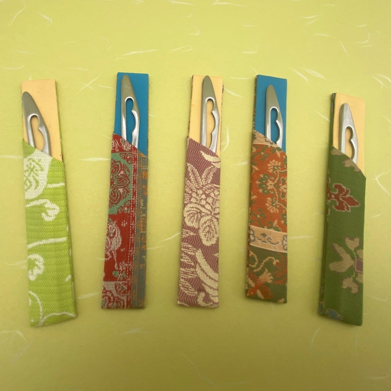 更紗懐中たばこ入れ　大阪南地　さらさや　040502　煙草入れ　煙管入れ　更紗　古裂　古布　キセル入れ 懐紙入・懐紙・菓子切 | 茶道帛紗 大阪有香