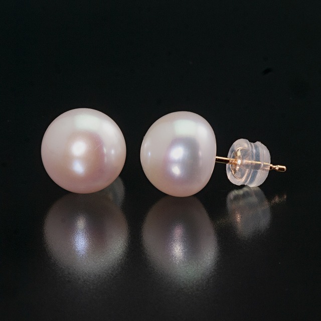Pearl earrings  / Button