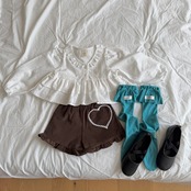 韓国子供服 / ninibello / Pinter Frill Knee Socks  / 靴下 *free*