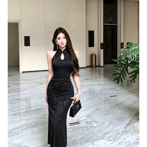 ロングドレス レディース チャイナドレス ハルターネック ノースリーブ 地柄織り キーホールネック サイドスリット ブラック パーティーDQ2-ZED881516DXH348B