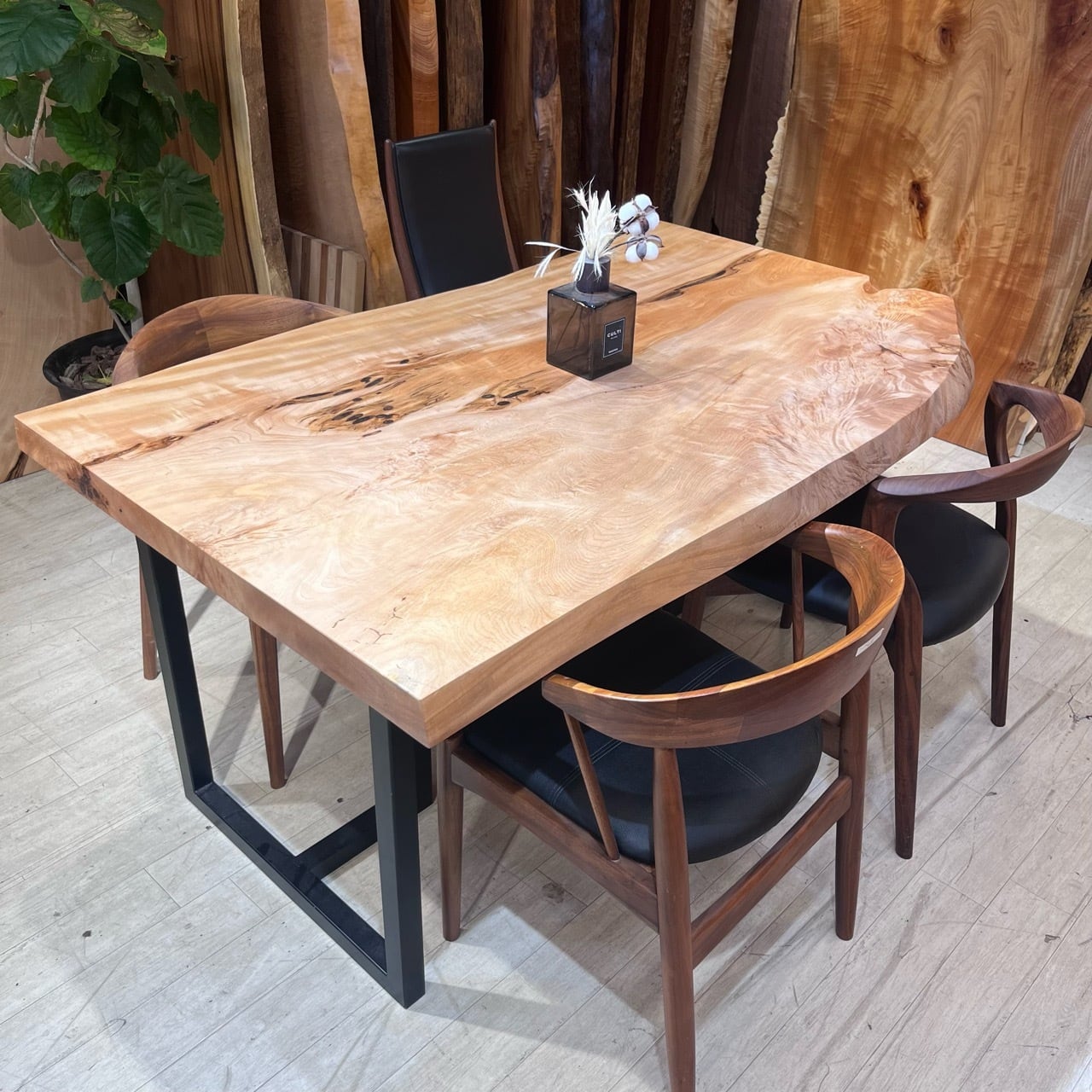 【OUTLET】栃(トチ)_1500×890-730×60_新宿店_テーブル天板/一枚板 242246 t001