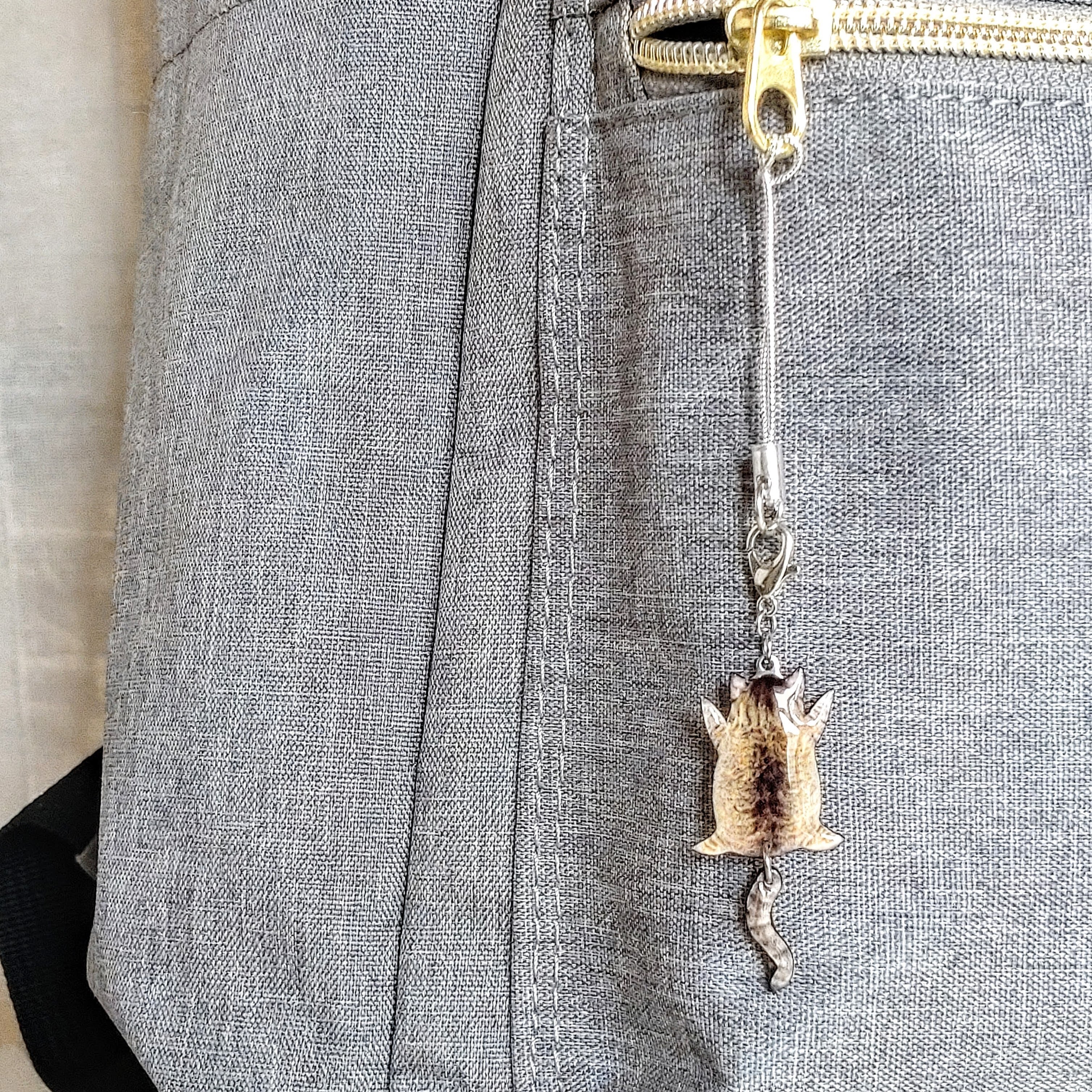 しがみつき しっぽユラユラ猫 「キジトラ」 キーホルダー/ストラップ