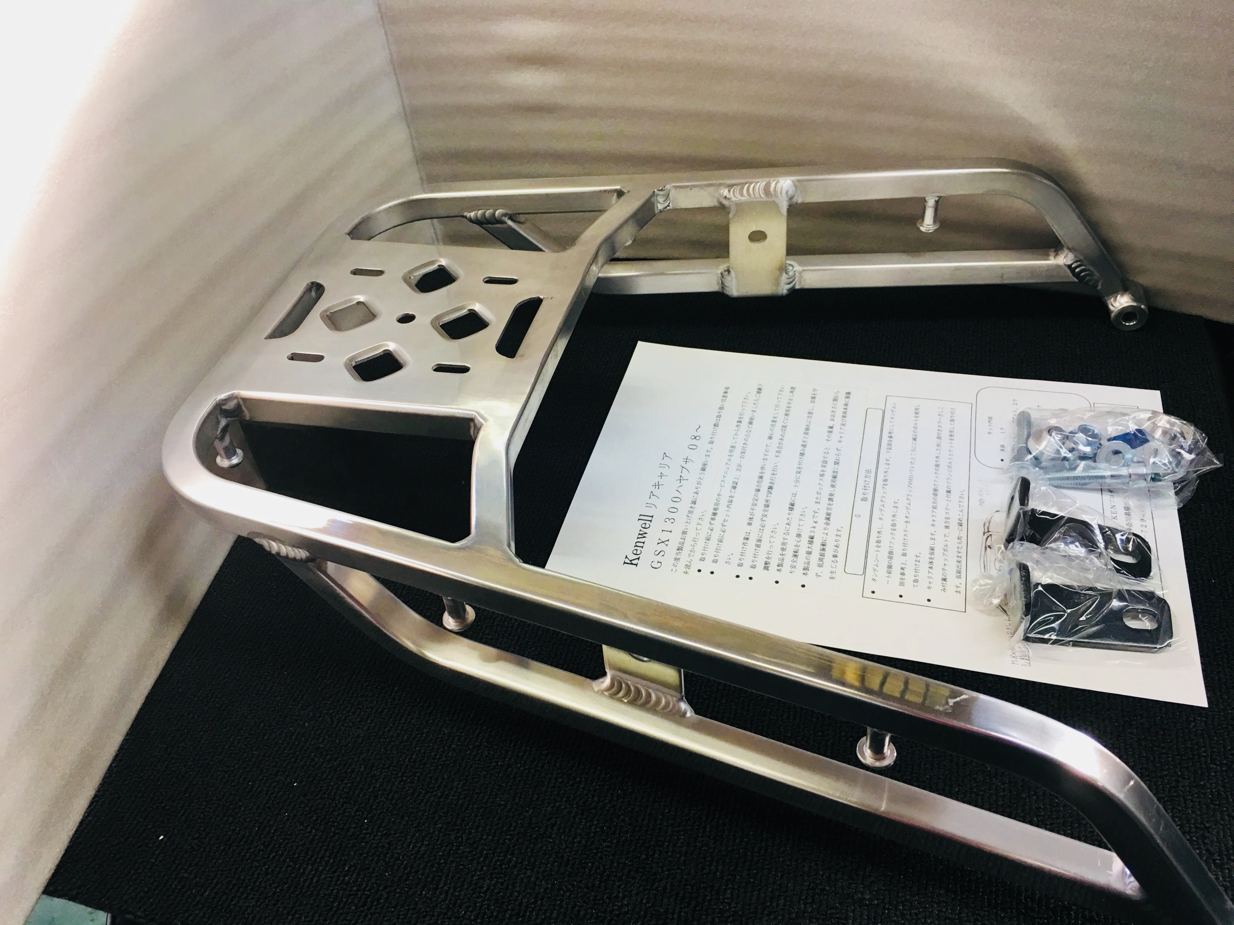 Kenwell リアキャリア・スズキGSX1300 ハヤブサ08～用 typeA 特許取得 