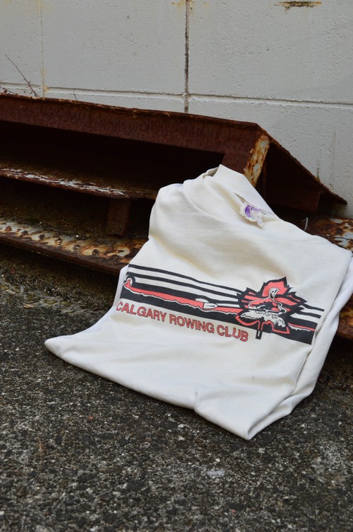 HUMEUR DESIGN 1990's From Canada "CALGARY ROWING CLUB" Sport Event Old Tee Single Stitch Made in Canada ハマーデザイン 90s シングルステッチT