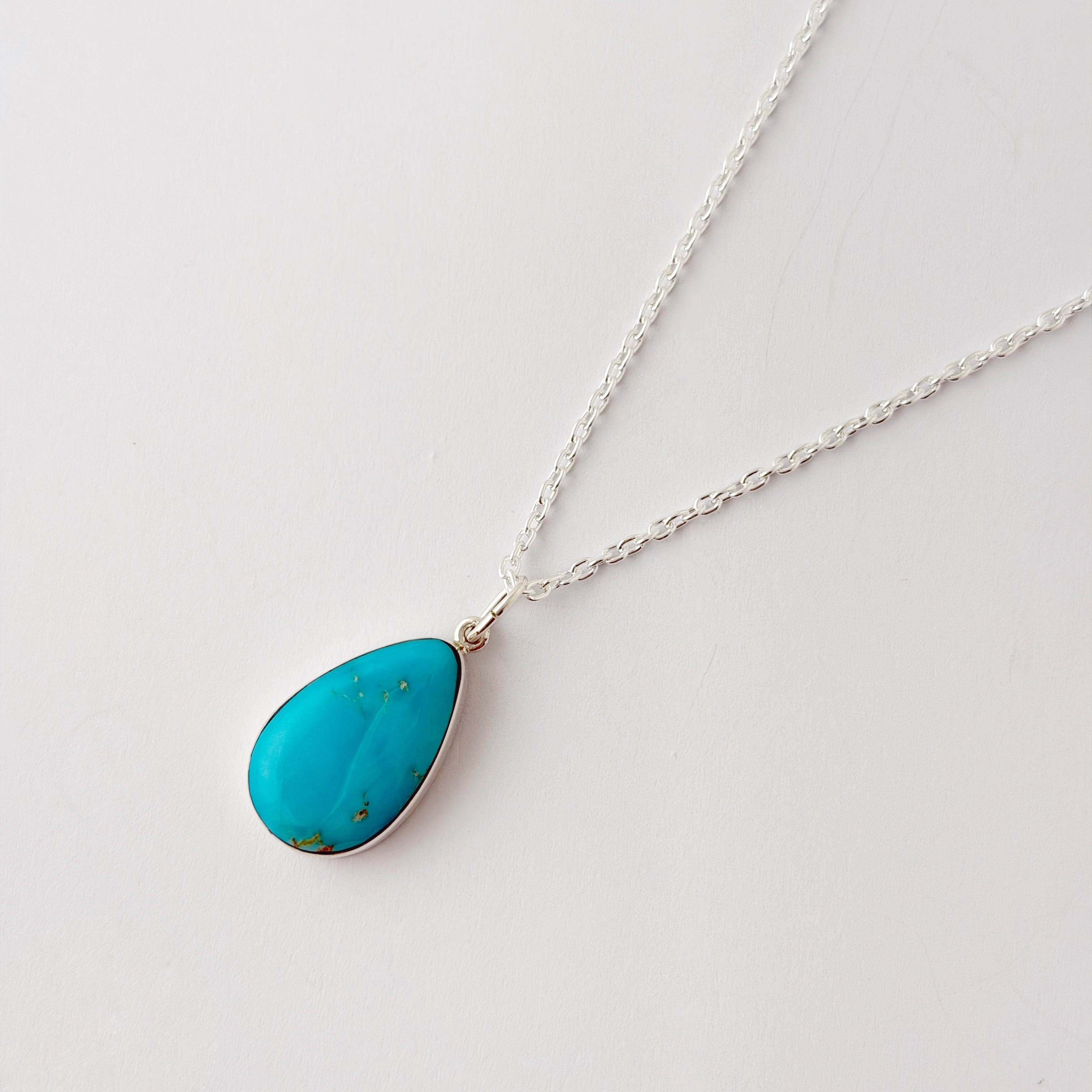 《Indian Jewelry 》ELSIE ARMSTRONG 作 キングマン ターコイズ ペンダント ネックレス (チェーン オプション)