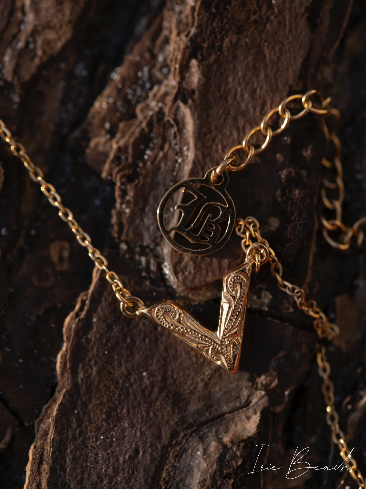 V necklace | IRIEBEACH