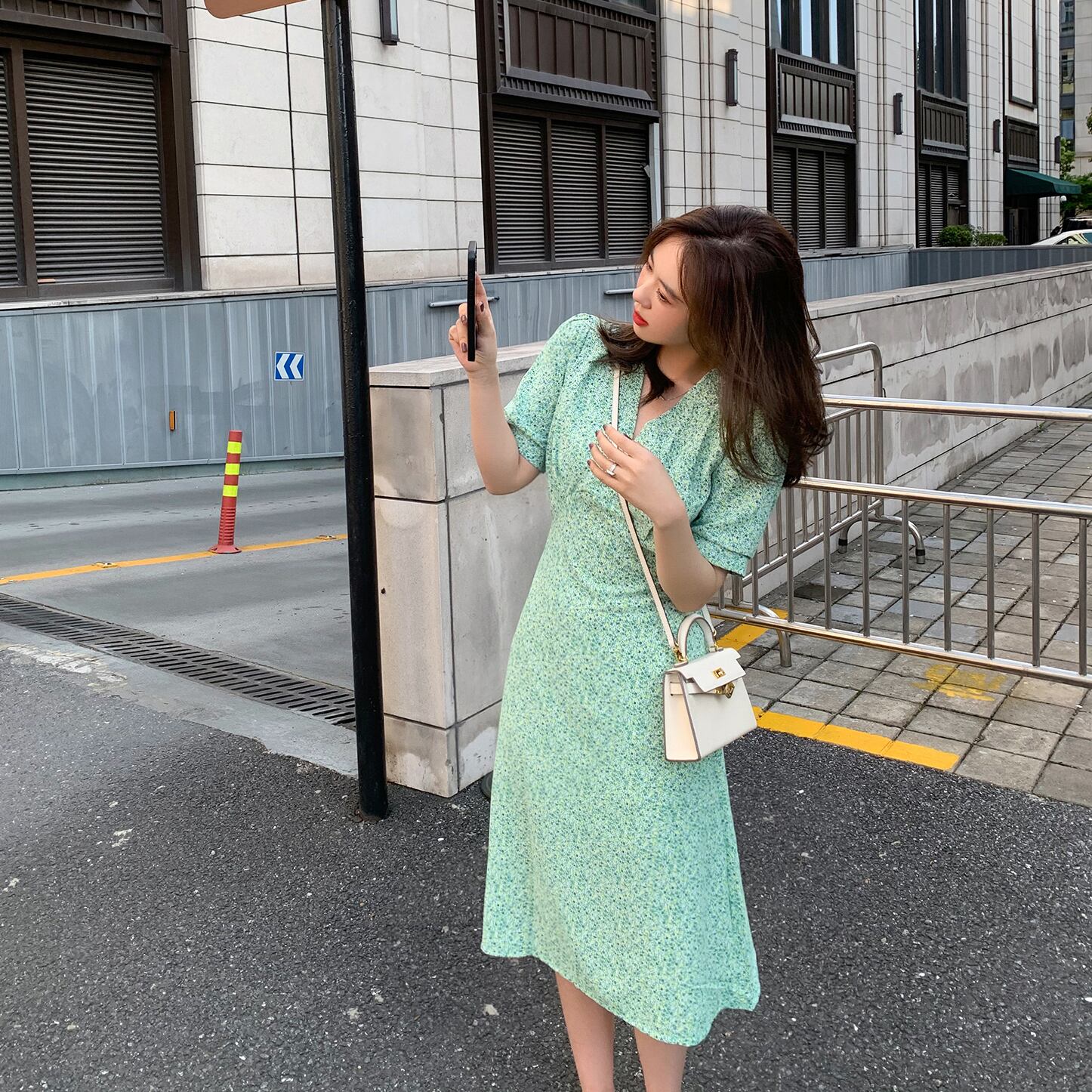 Vネックシフォンドレス スプリングサマースタイルウェスト薄手フローラルAラインスカート 大人ガーリー スウィート キュート カジュアル 春物 夏物 花柄 6Du_Shop_Women38725399056