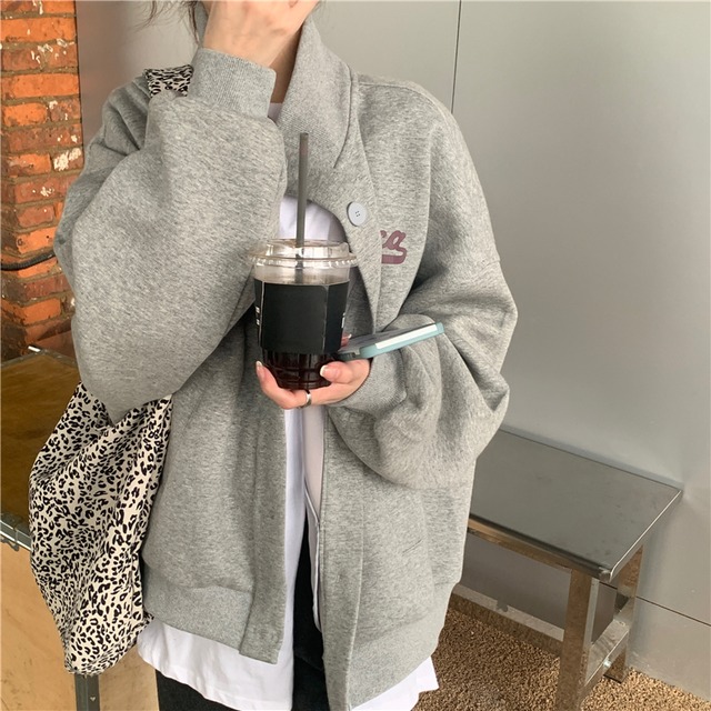 【送料無料】 2色 アウター ジャケット ブルゾン レディース おしゃれ 大人可愛い グレー ネイビー 長袖 フリーサイズ ガーリー 大きめ オーバーサイズ カジュアル 大人かわいい こなれ感 インスタ映え アイテム 韓国 ファッション お洒落 大人カジュアル コーデ デート 通学 学生 通勤 休日 女子会 お出かけ 普段使い お散歩 お揃い 双子 主役級 ママ 10代 20代 30代 40代 春 秋 冬 トレンド 映え 抜け感 オシャレ ゆったり シンプル クール ボーイッシュ かっこいい db1815