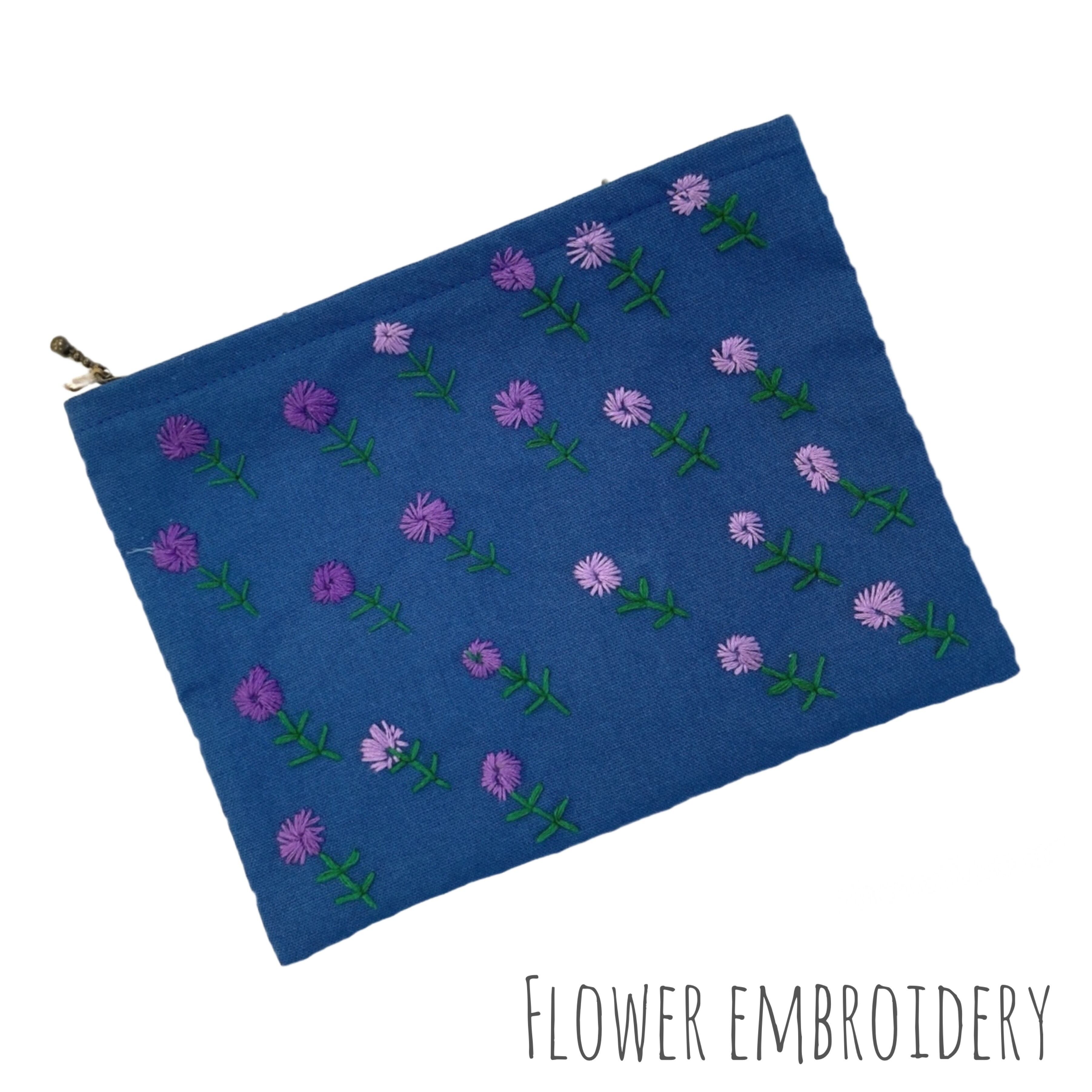 花刺繍ポーチ＜紫のデイジー＞ | Atelier Fucca アトリエ福花