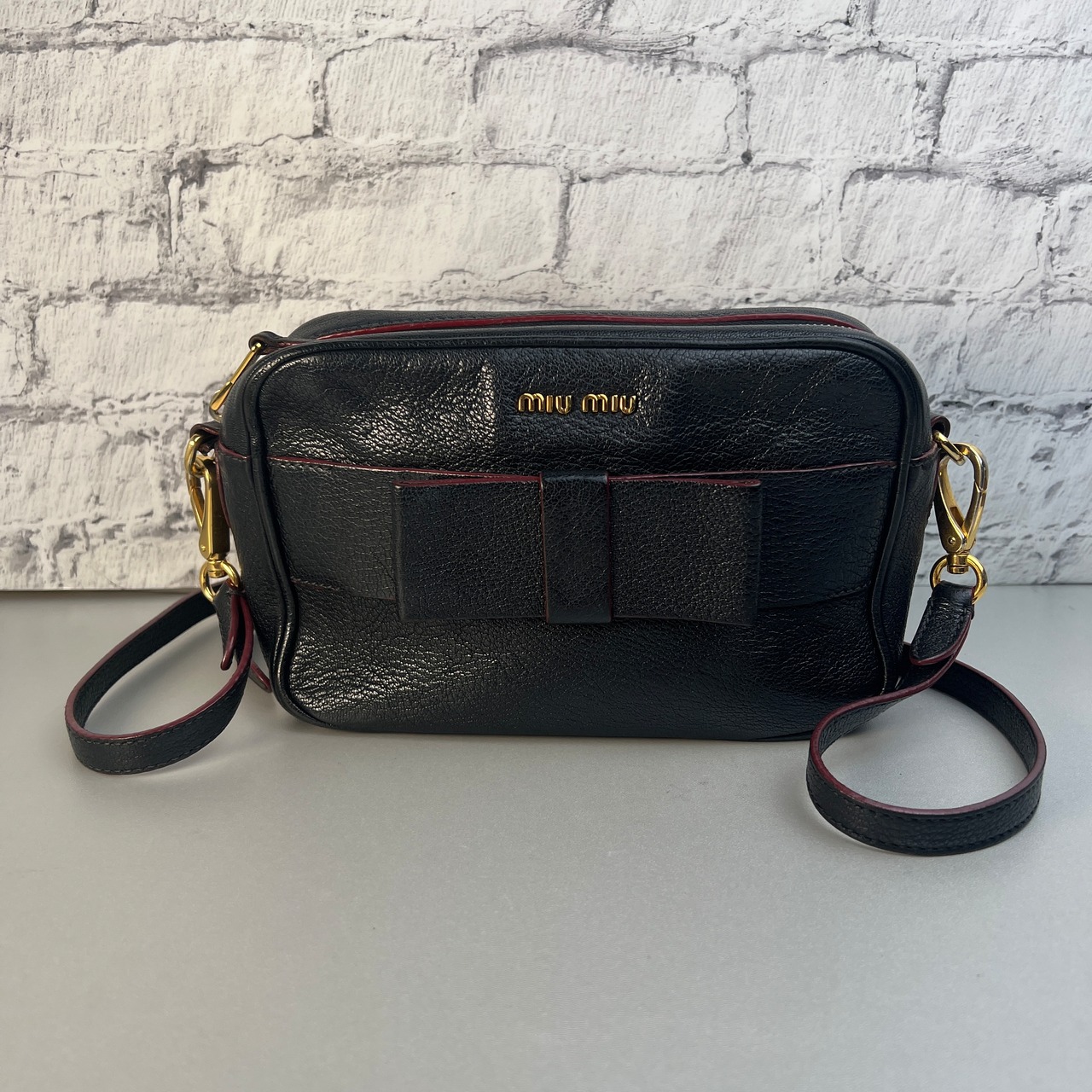 MIU MIUミュウミュウ  リボン レザー ショルダーバッグ ブラック A-10147