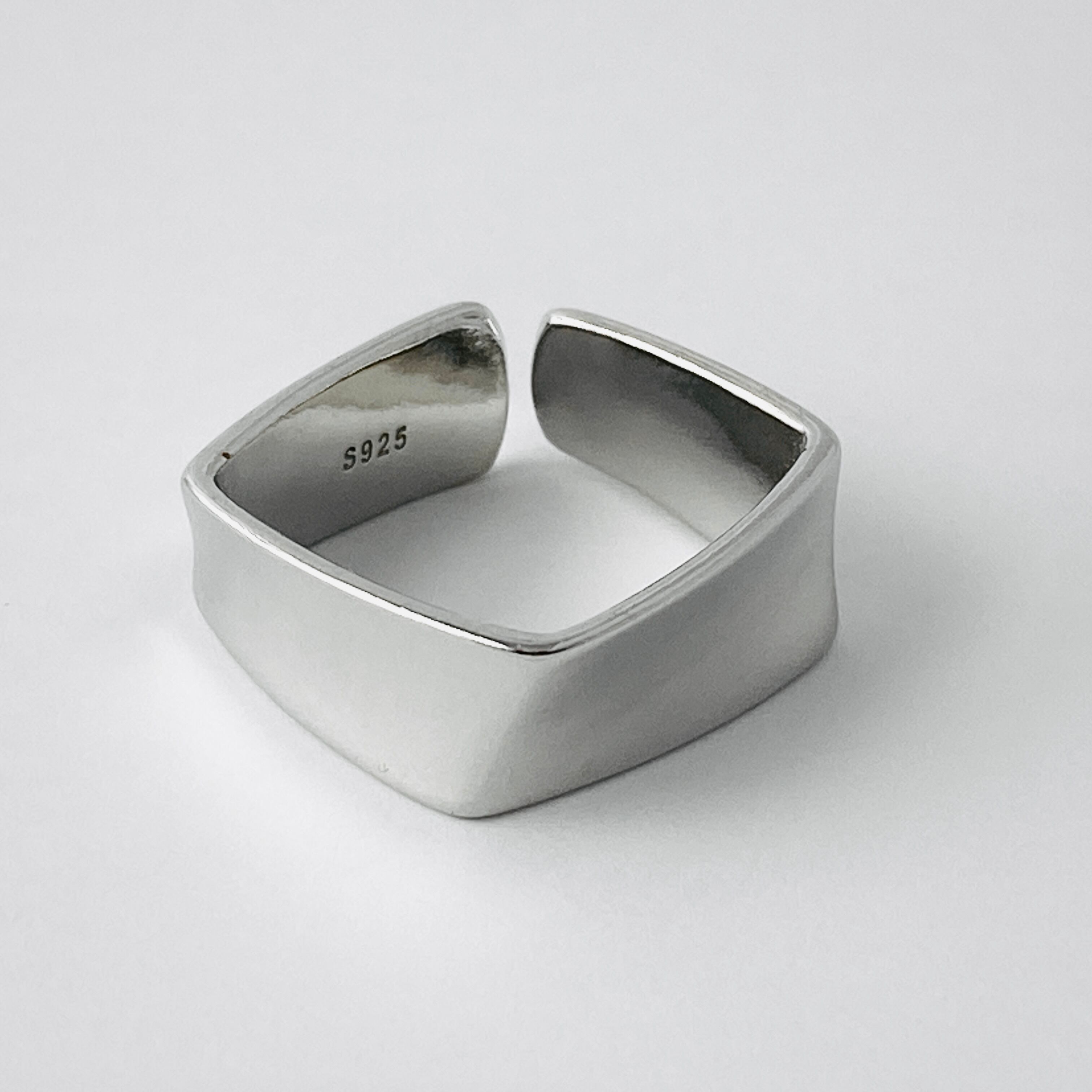 Square Edge Ring #073
