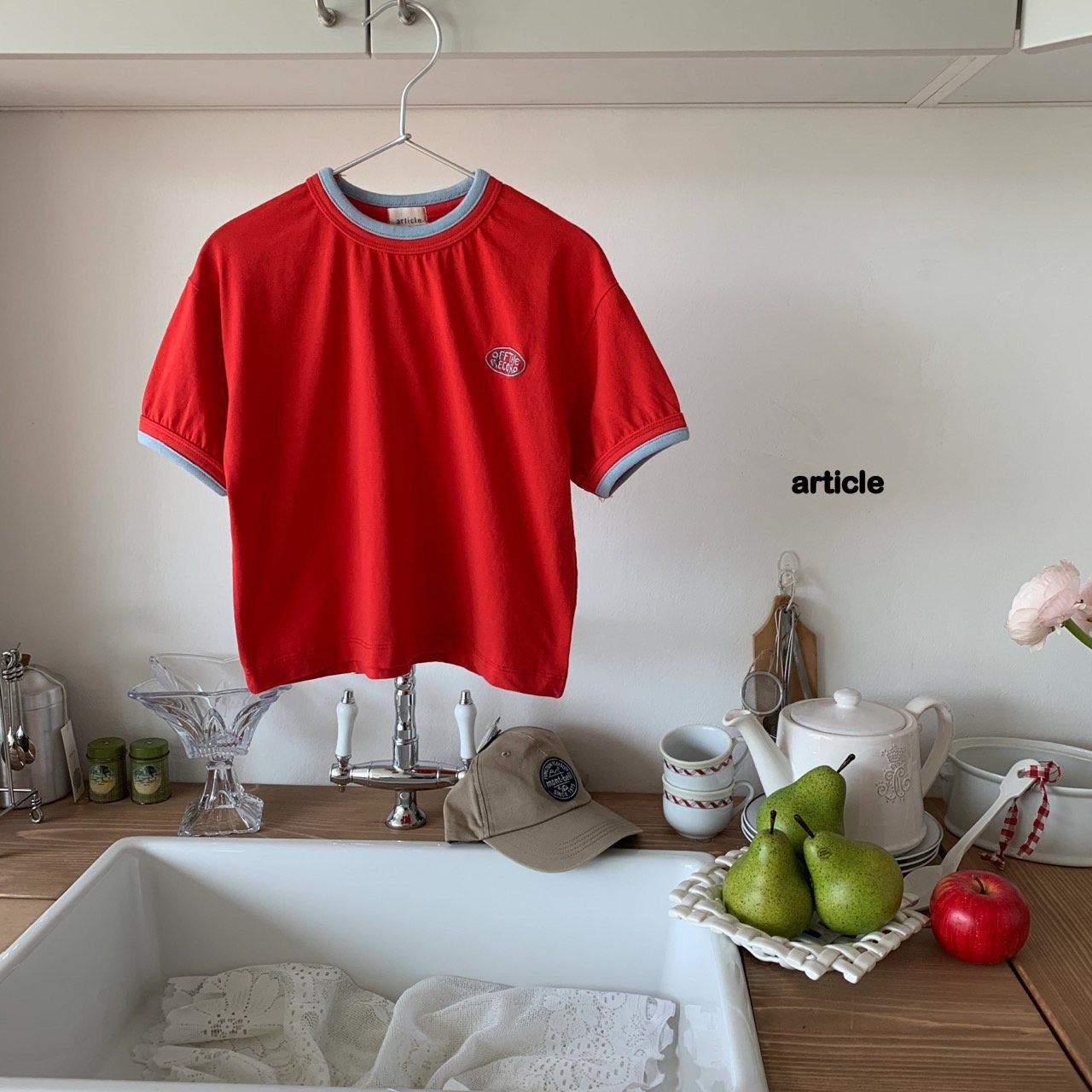 [article] Double-off needlepoint tee / [아티클] 이중오프자수티