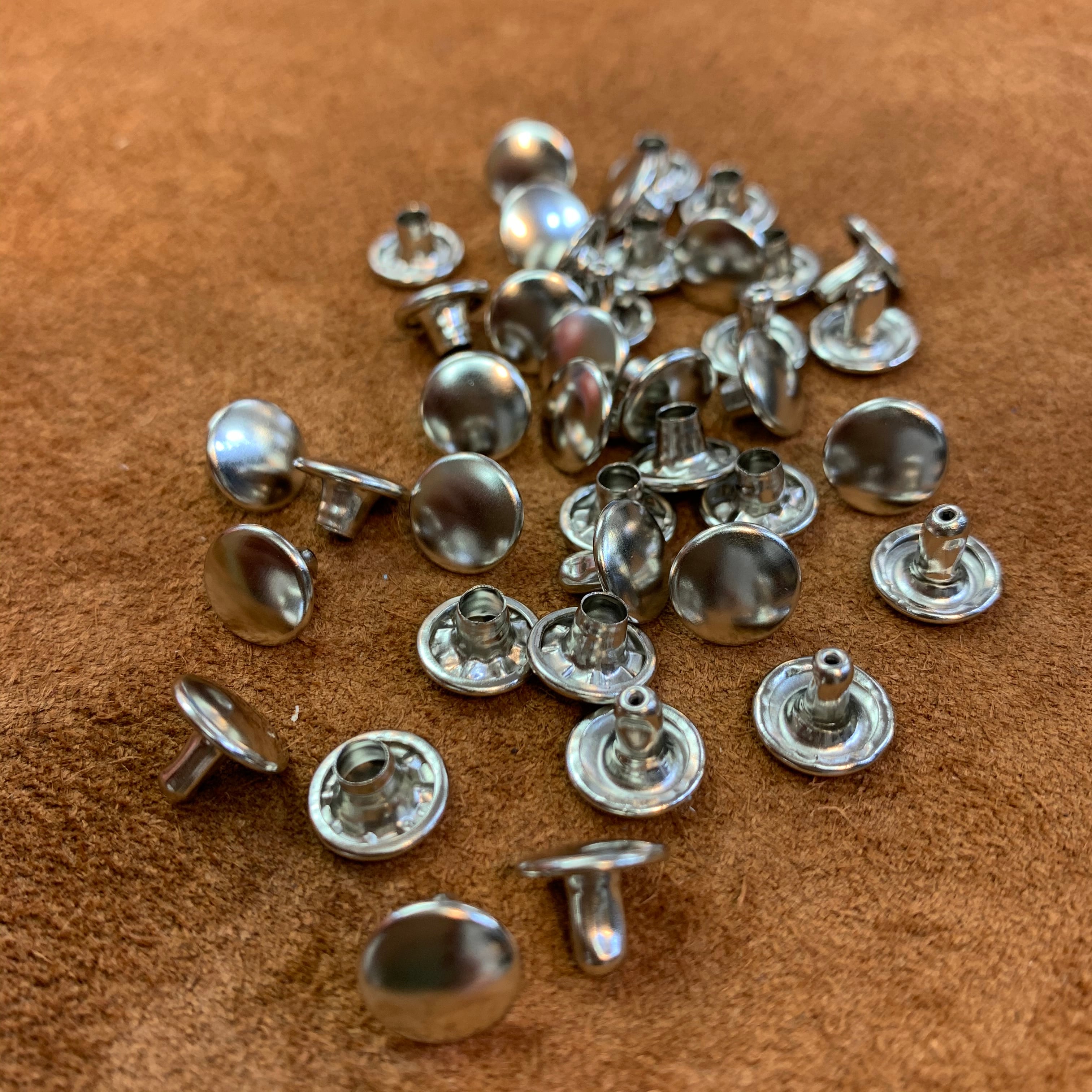 両面カシメ 頭9mm×足7mm【ニッケル(20セット入り）】JR-38 | and