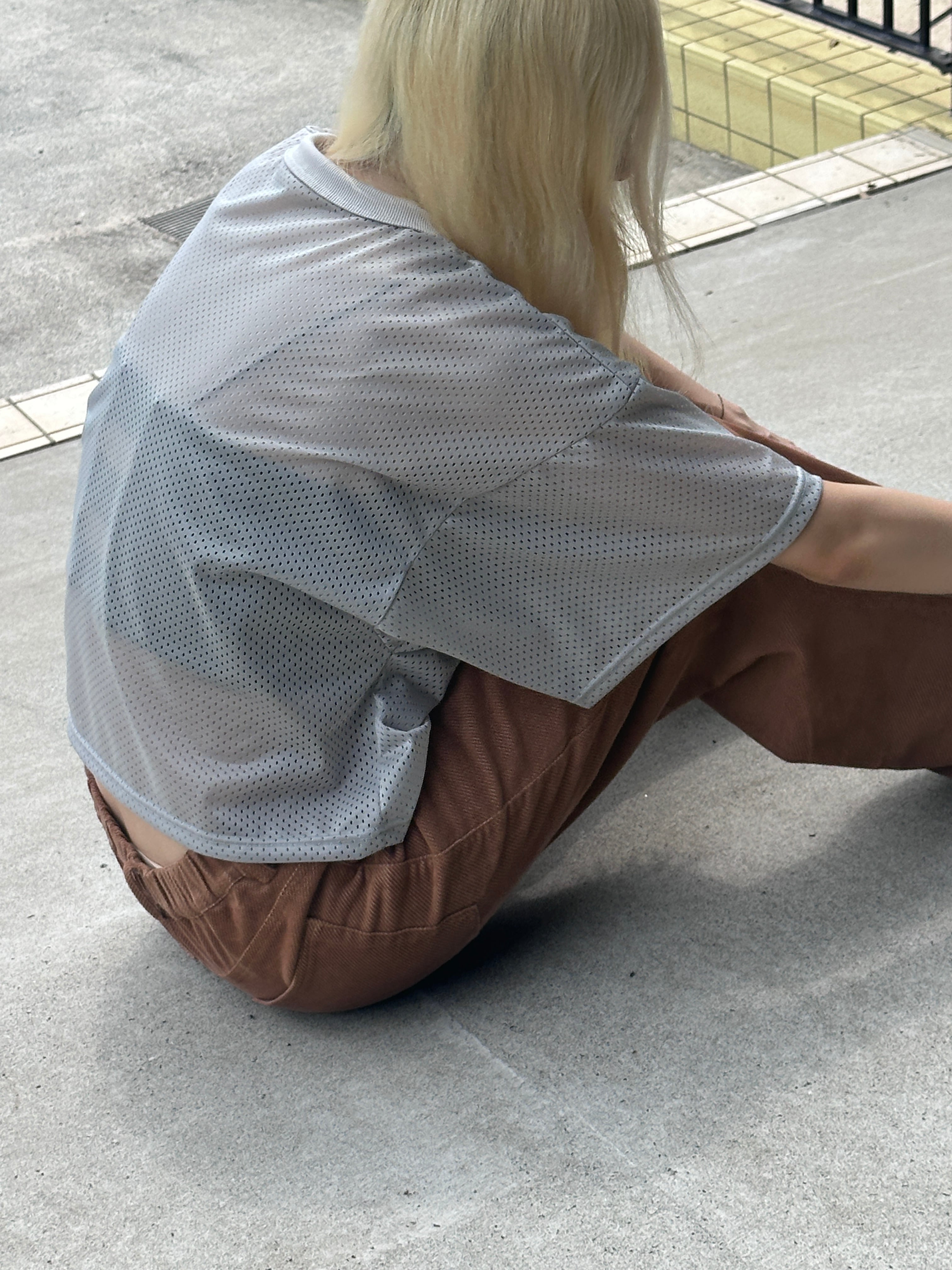 LILLY DEL SALONE × MOON TREE  PLANET MESH SHORT PULOVER]