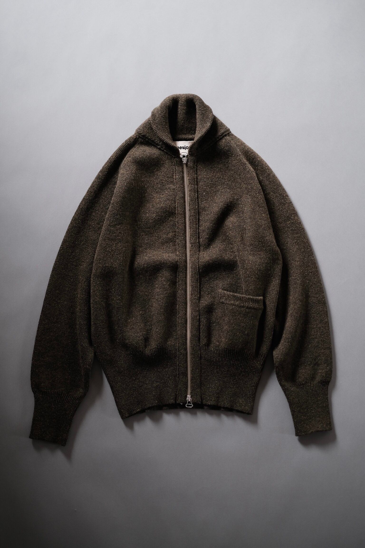 SLOPESLOW / Hard twisted shetlandwool type C-2 