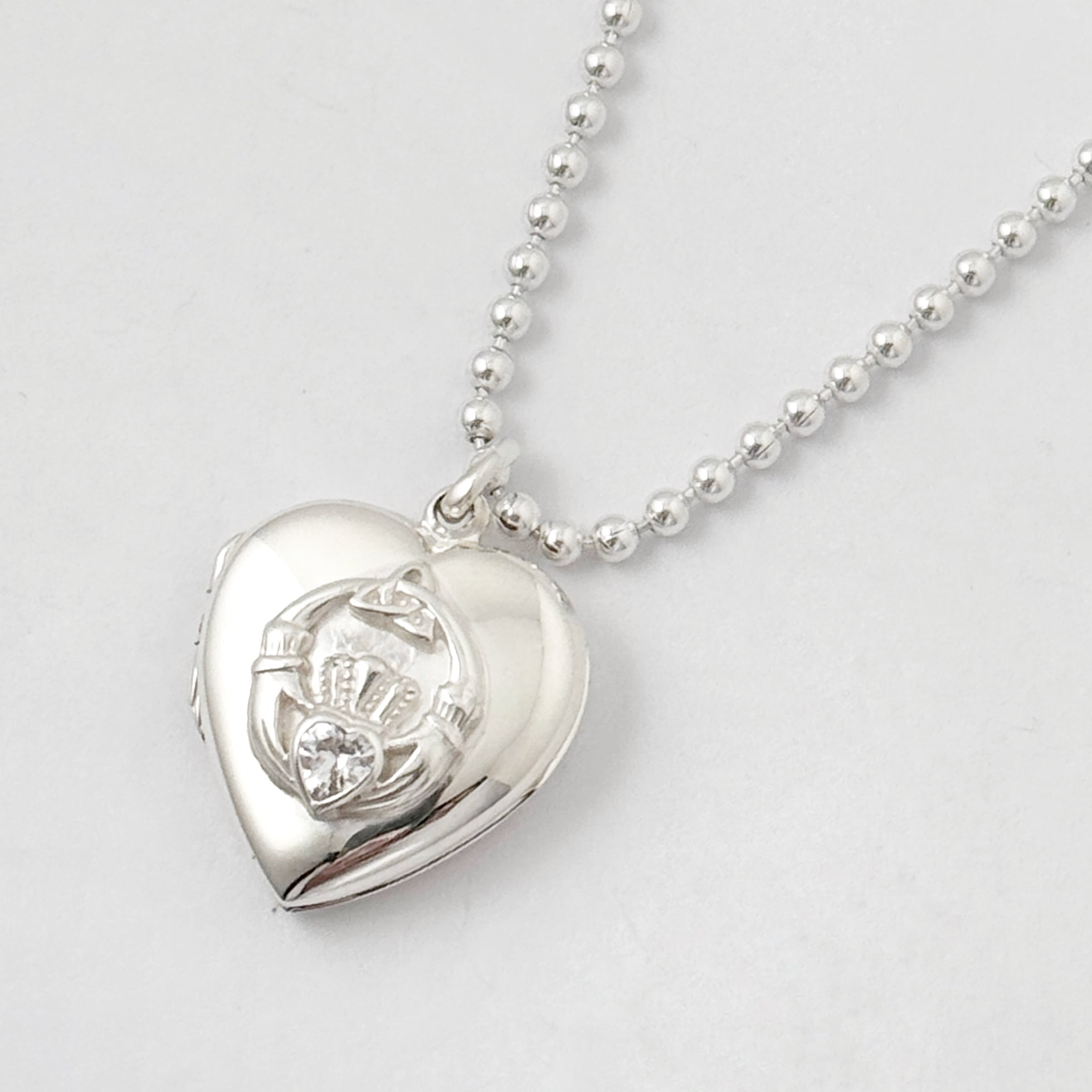 ジルコニア クラダ ハート ロケット ペンダント (チェーンオプション)