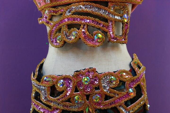 【ベリーダンス】衣装　ゴールド ピンク　スパンコール　エジプト製 ベリーダンス】衣装 ゴールド ピンク スパンコール エジプト製