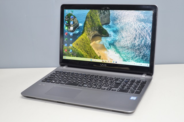 日本製 中古良品軽量ノートPC 富士通 SH75/T Windows11+office Core i5 