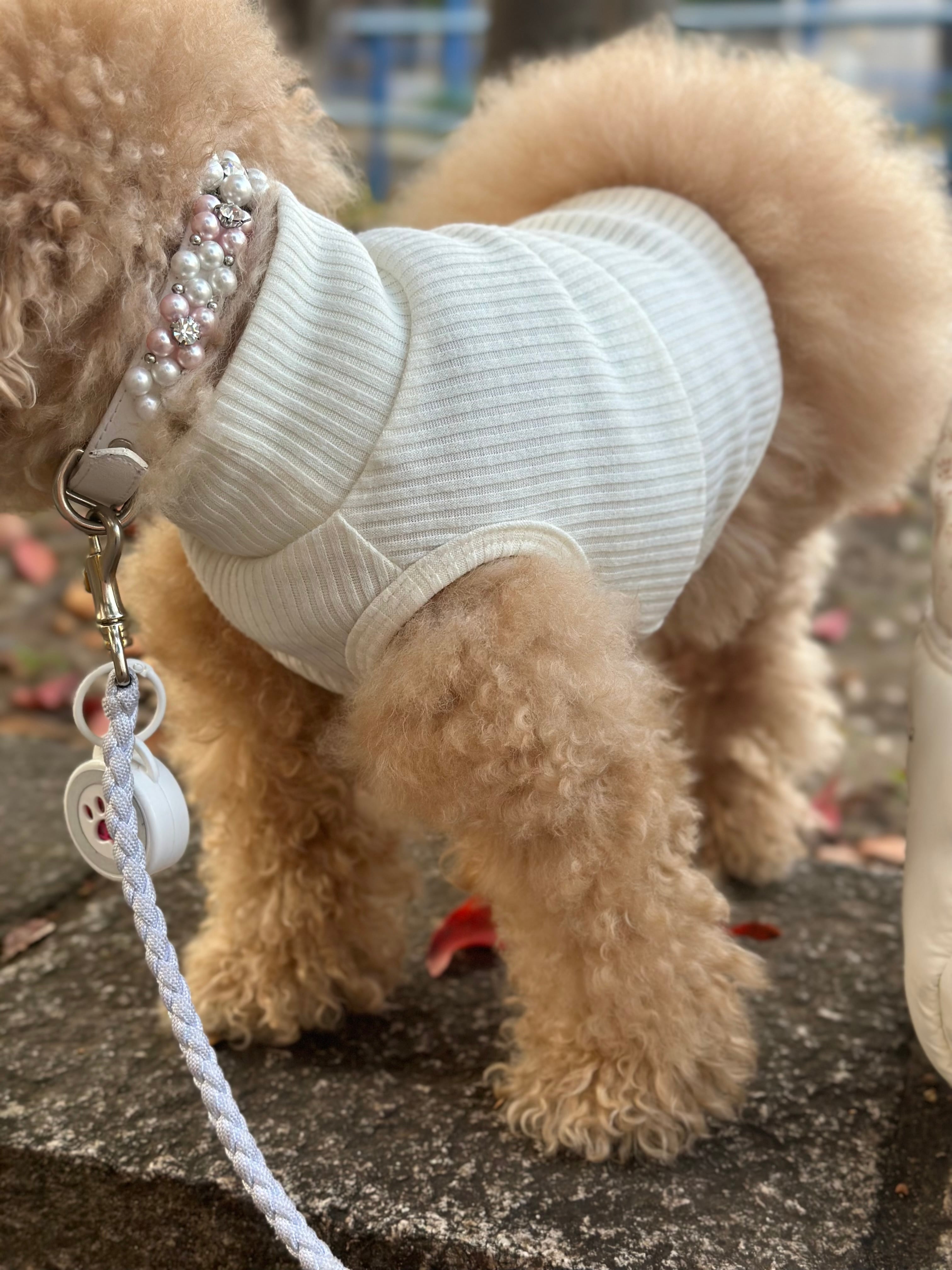 即納販売 マドレーヌ ハイネックTシャツ(ノースリーブ) 白