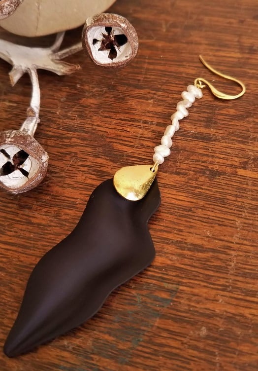 淡水パールとブラックリーフのロングピアスorイヤリング