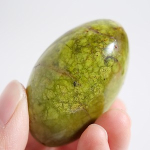 グリーンオパール / パーム タンブル 握り石