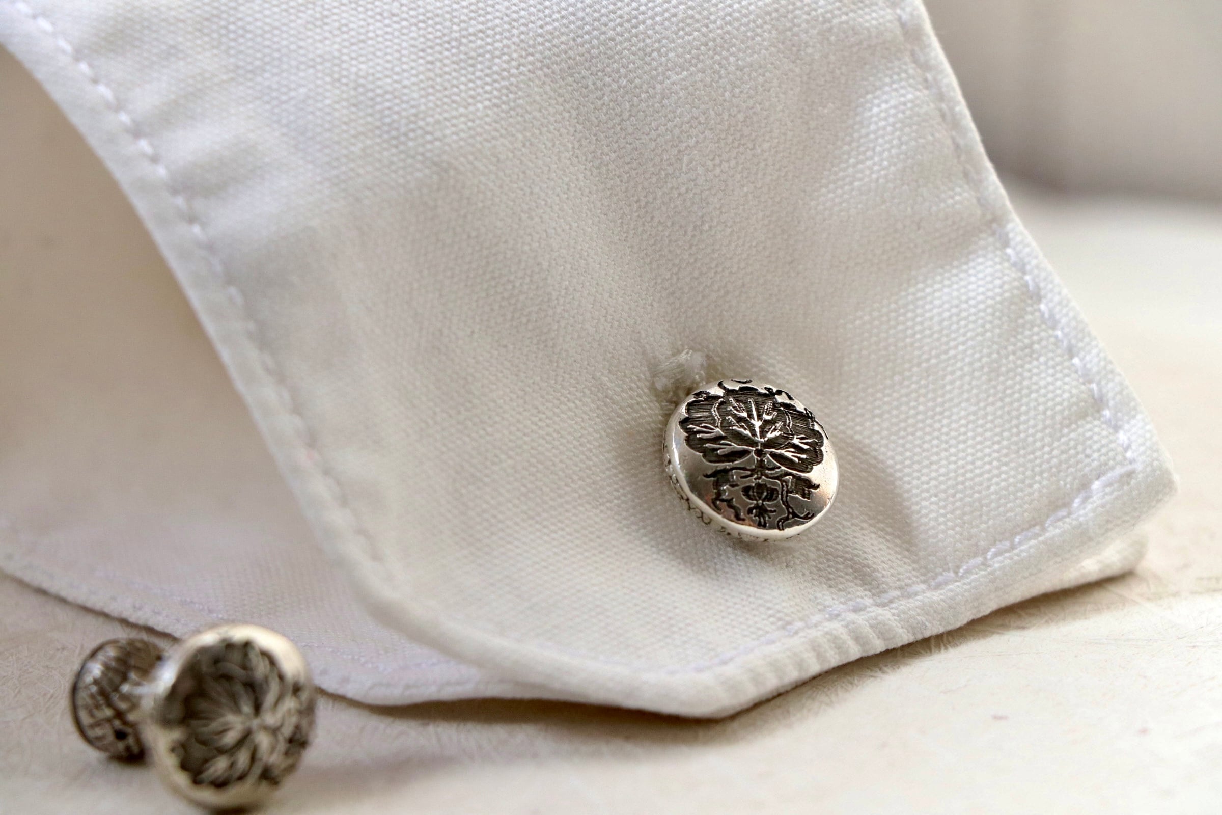 五三の桐の家紋風・カフリンクス | Onc311 Jewelry Design（オンセ