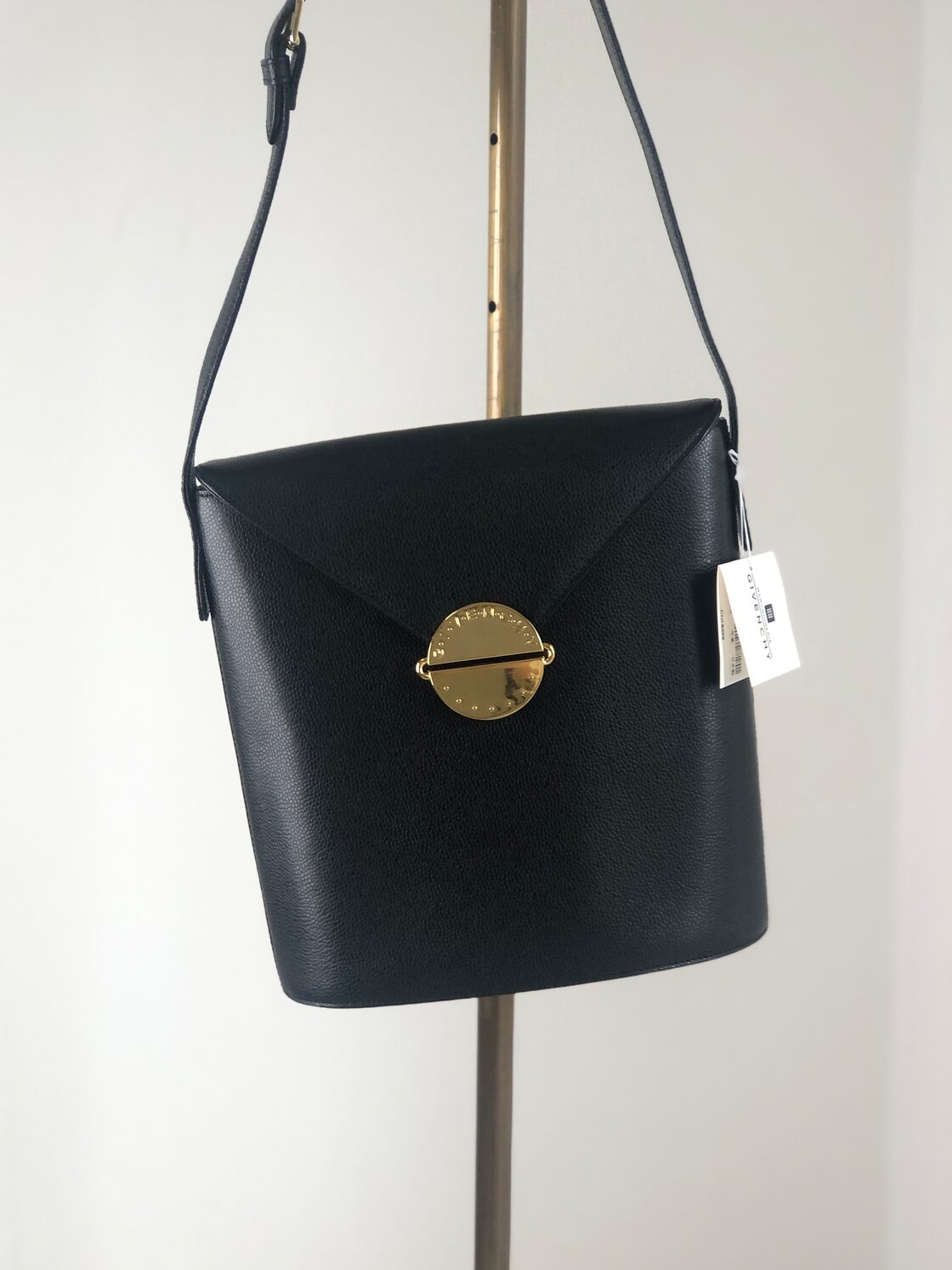 GIVENCHY ジバンシィ ショルダーバッグ ブラック ロゴ レザー vintage 