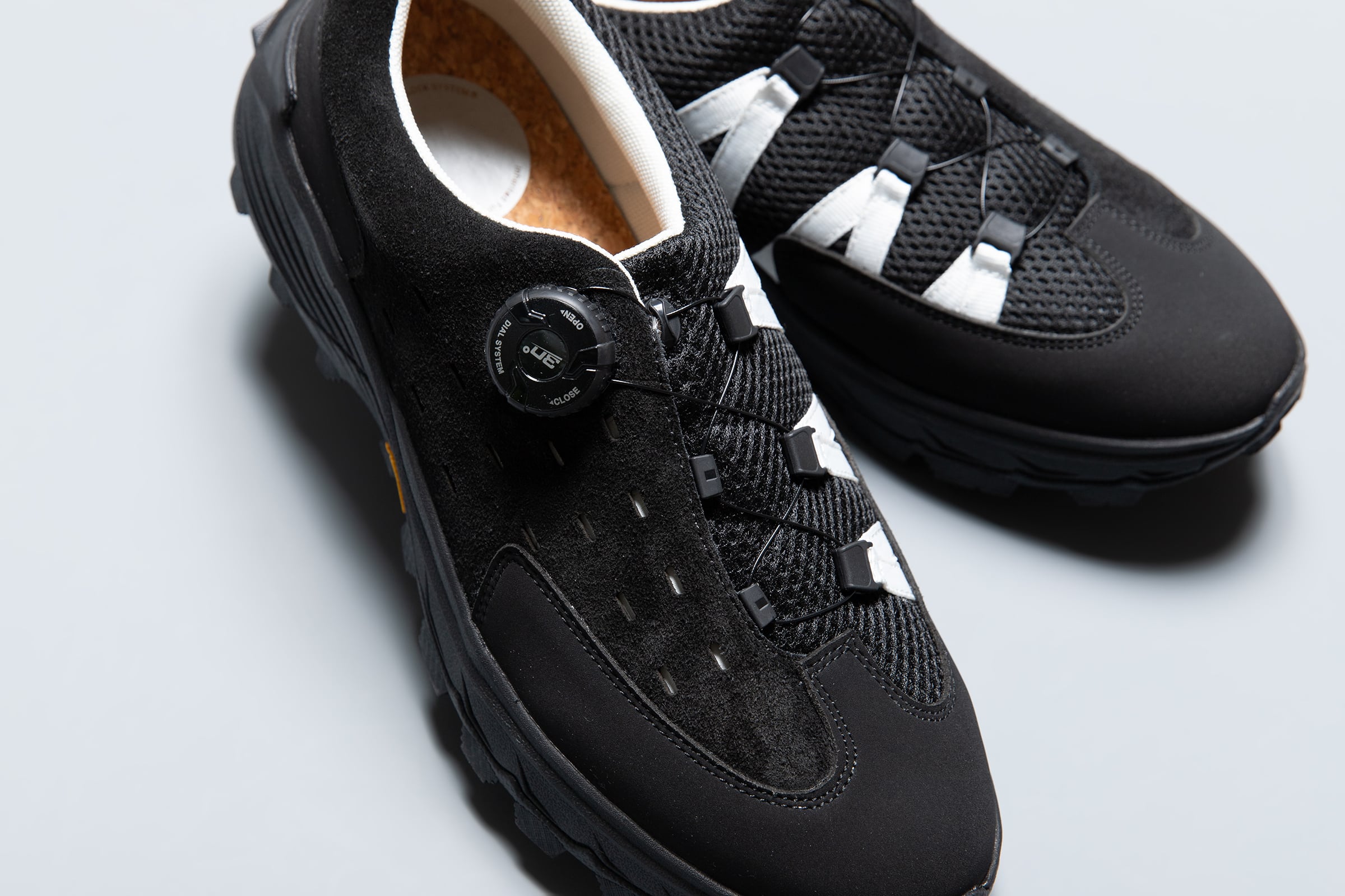 pg SHOT | BLK/WHT | PLAYGROUND | スニーカーショップ