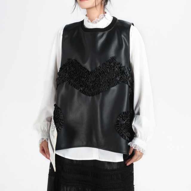 ウエストパンク風PUレザー切替フリルノースリーブベスト R30090
