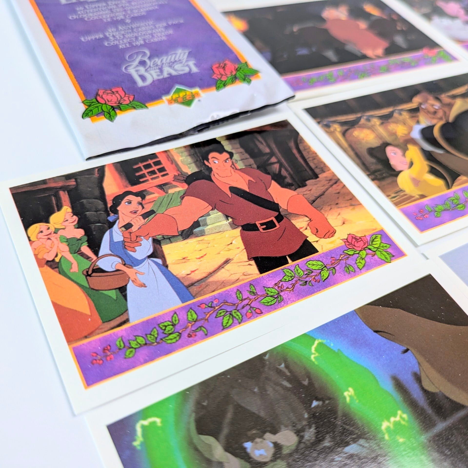 ☆送料無料！☆1992年製 Upper Deck【 DISNEY / ディズニー Beauty and The Beast （美女と野獣） 】VINTAGE トレーディングカード単品 （1パック=9CARDS+1レアカード※入ってない場合もあり）〚アメリカン雑貨 アメトイ〛